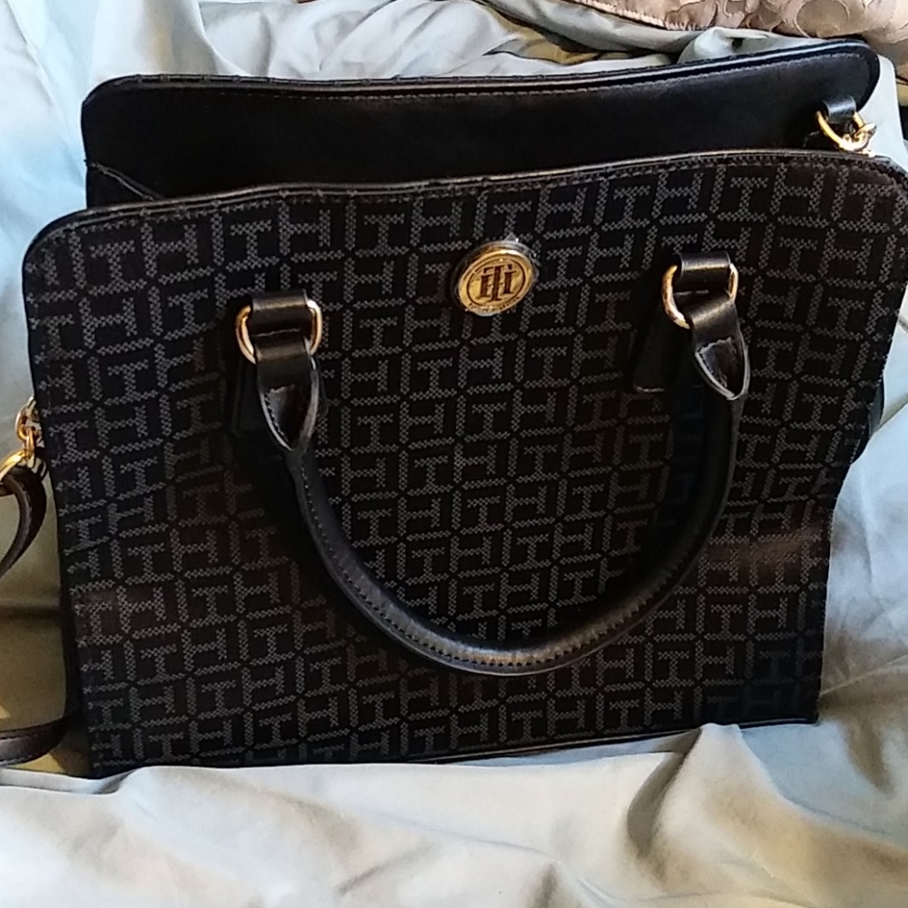 Tommy Hilfiger purse